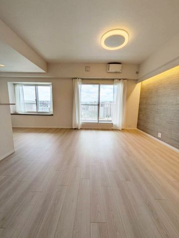 南西角住戸につき、昼から夕方までたっぷりの日差しが入りますね