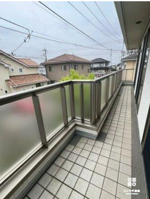 前面バルコニーなので、布団や大量の洗濯物を一気に干せます