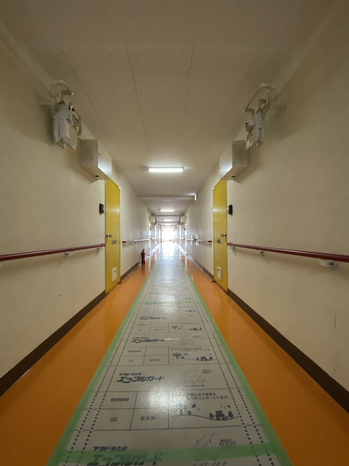 マンション内通路
