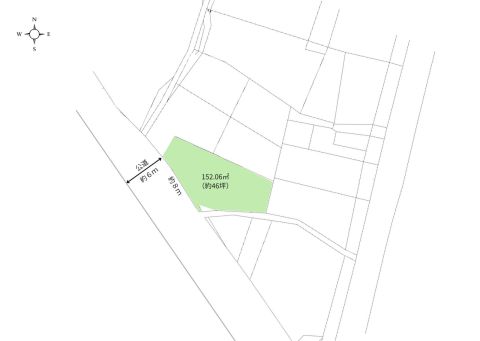 前面道路は約６ｍの公道に接しています。間口が広く車の出し入れもストレスフリーです。