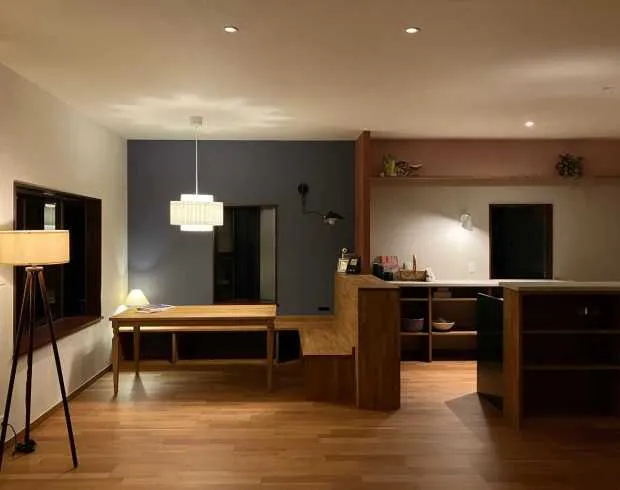 ミッドセンチュリーモダンスタイルにフルリノベーションした平屋｜中古住宅の再構築